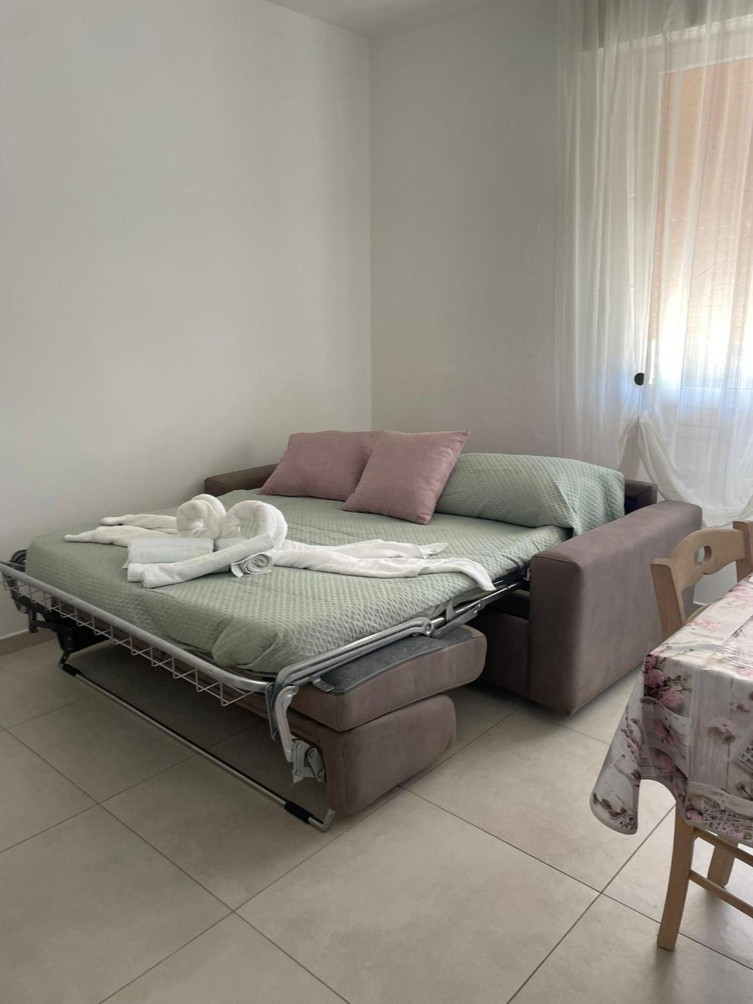 Appartamenti Nonna Rosa Taglio Di Po Luaran gambar